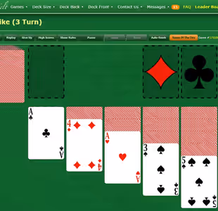 KLONDIKE SOLITAIRE THREE TURN BY GREEN FELT Gameplay Images 2